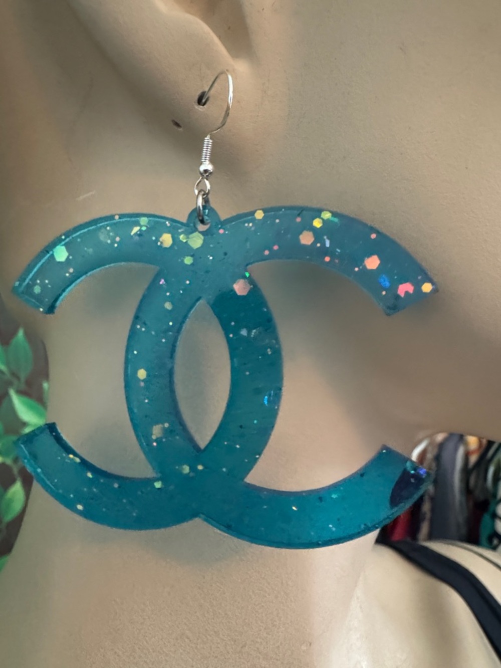 Streetwear Sparkle CC Fashion Dangle Earrings - Picture 4 of 12